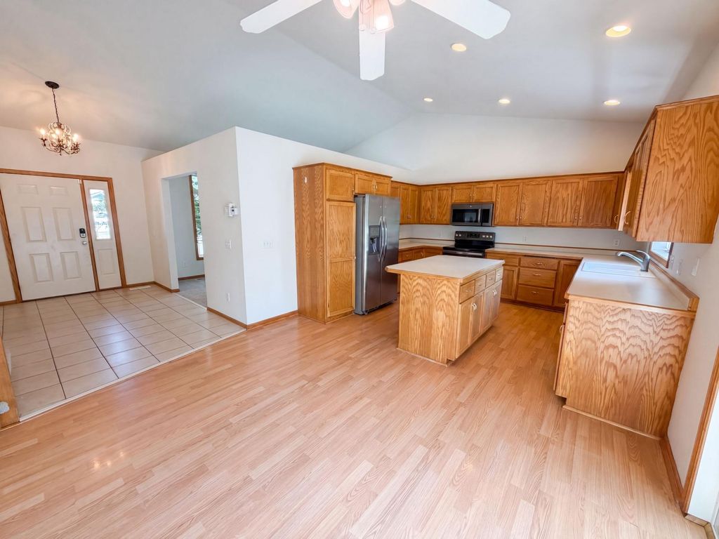 8763 Autumn Oaks Drive, Rockford, MN 55373 — photo 2