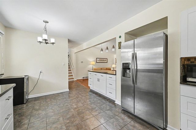 32450 Chesterbrook Street, Farmington Hills, MI 48334