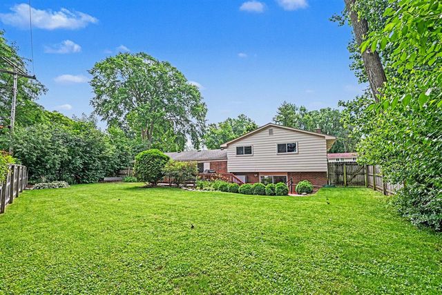 32450 Chesterbrook Street, Farmington Hills, MI 48334