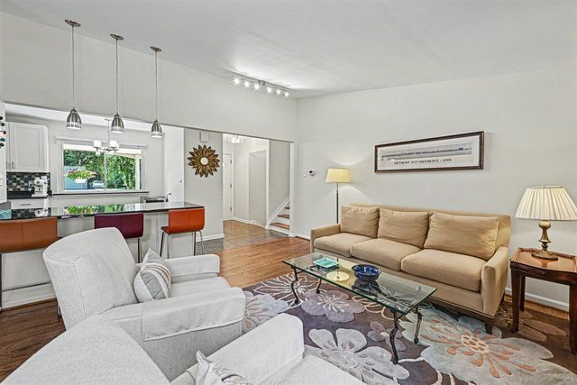 32450 Chesterbrook Street, Farmington Hills, MI 48334