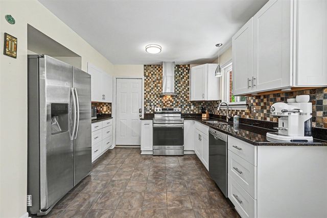 32450 Chesterbrook Street, Farmington Hills, MI 48334