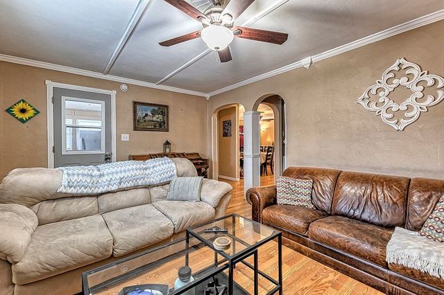 615 W 4th Ave, Derry Boro, PA 15627