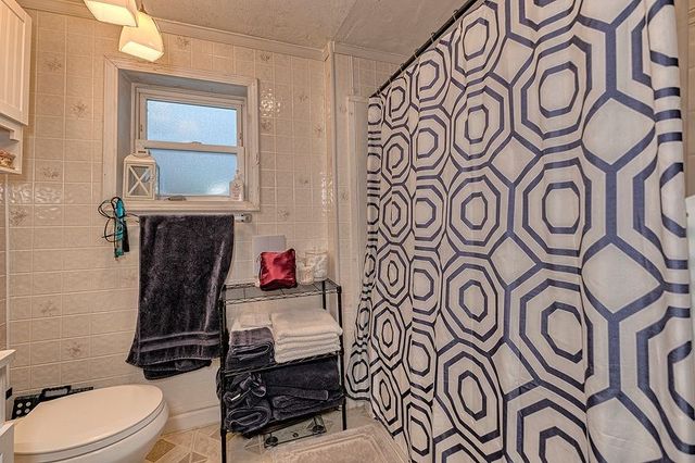 615 W 4th Ave, Derry Boro, PA 15627