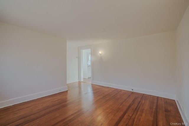 52 Irma Avenue, Port Washington, NY 11050