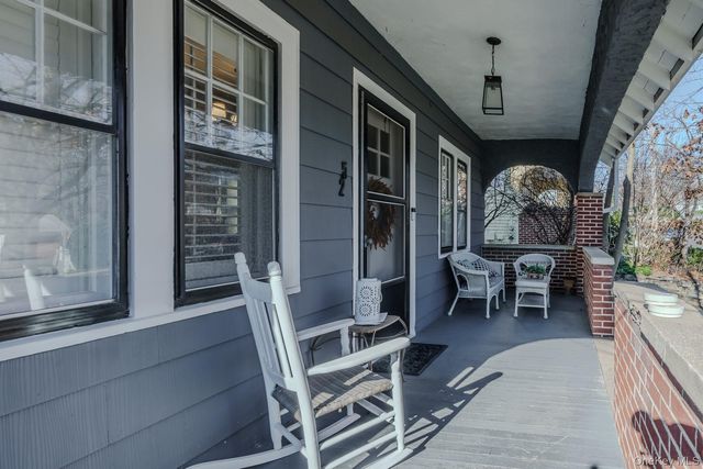 52 Irma Avenue, Port Washington, NY 11050