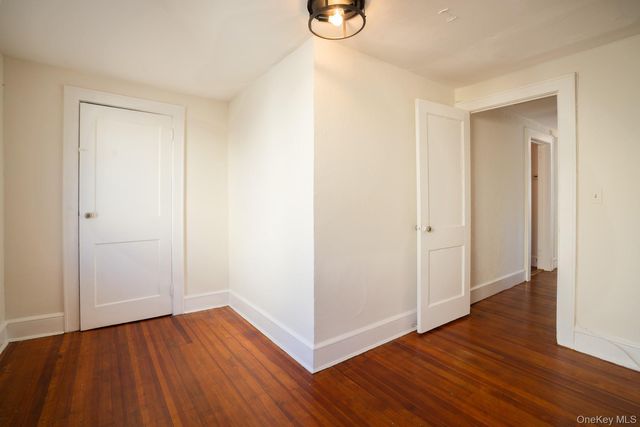 52 Irma Avenue, Port Washington, NY 11050