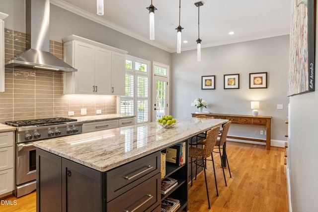 1201 Pinehurst Drive, Chapel Hill, NC 27517