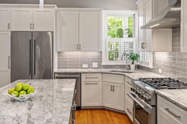 1201 Pinehurst Drive, Chapel Hill, NC 27517