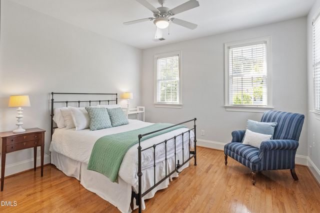 1201 Pinehurst Drive, Chapel Hill, NC 27517