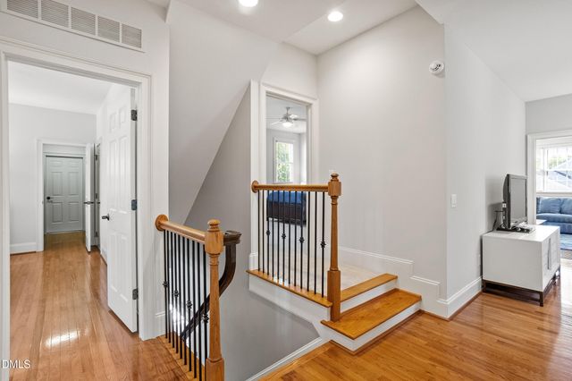 1201 Pinehurst Drive, Chapel Hill, NC 27517