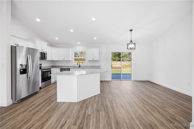 665 E Nemo Drive, Dunnellon, FL 34434