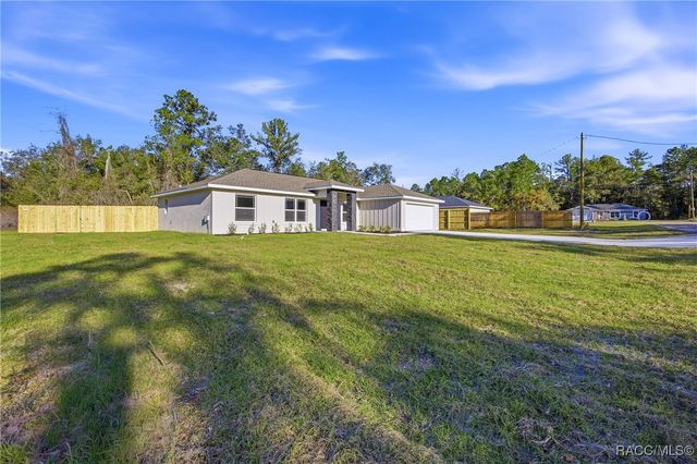 665 E Nemo Drive, Dunnellon, FL 34434