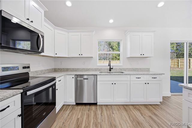 665 E Nemo Drive, Dunnellon, FL 34434