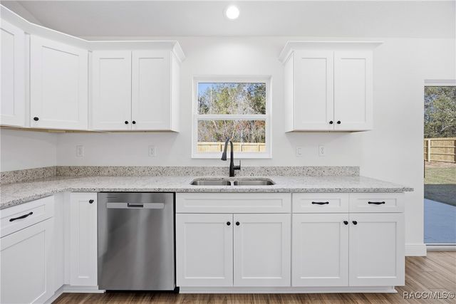 665 E Nemo Drive, Dunnellon, FL 34434