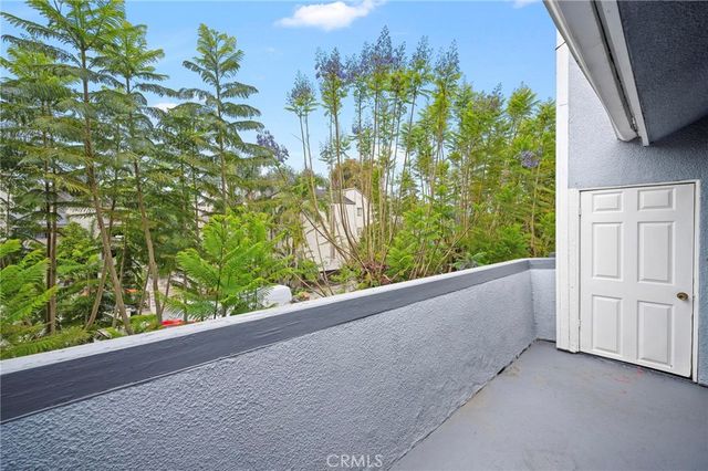 7640 Oso Avenue 316, Winnetka, CA 91306