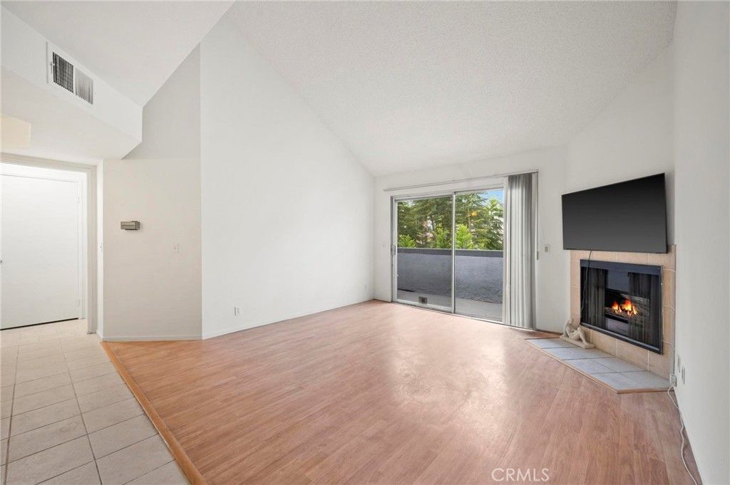 7640 Oso Avenue 316, Winnetka, CA 91306