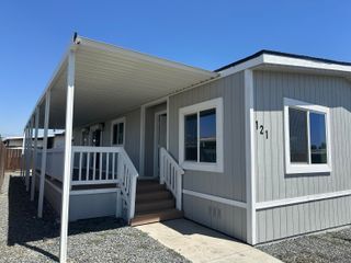 720 E Worth Avenue 121, Porterville, CA 93257