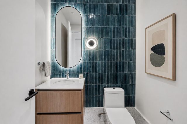 610 Davis ST 4204, Austin, TX 78701