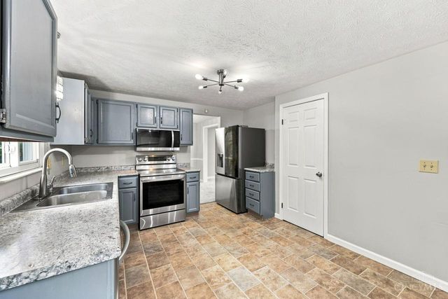 3784 Irwin Simpson Road, Deerfield Twp., OH 45040