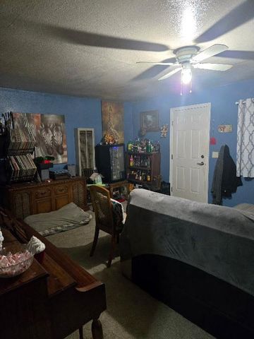 4694 Pacific Ave, Olivehurst, CA 95961