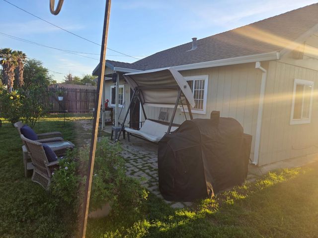 4694 Pacific Ave, Olivehurst, CA 95961