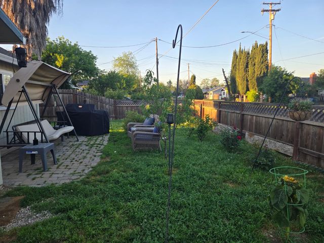 4694 Pacific Ave, Olivehurst, CA 95961