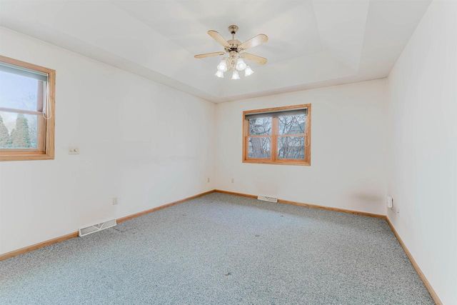 3120 MOCKINGBIRD WAY, Oshkosh, WI 54904