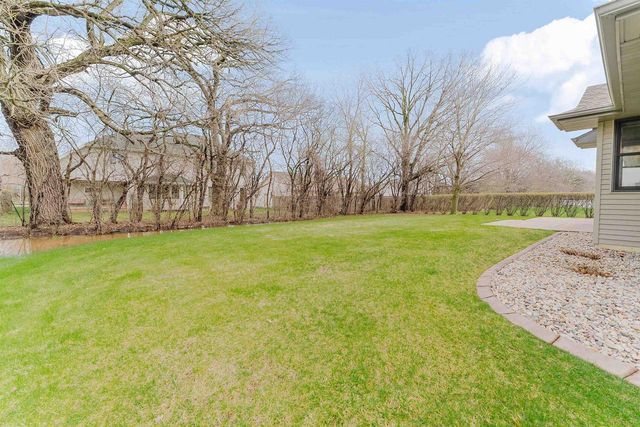 3120 MOCKINGBIRD WAY, Oshkosh, WI 54904