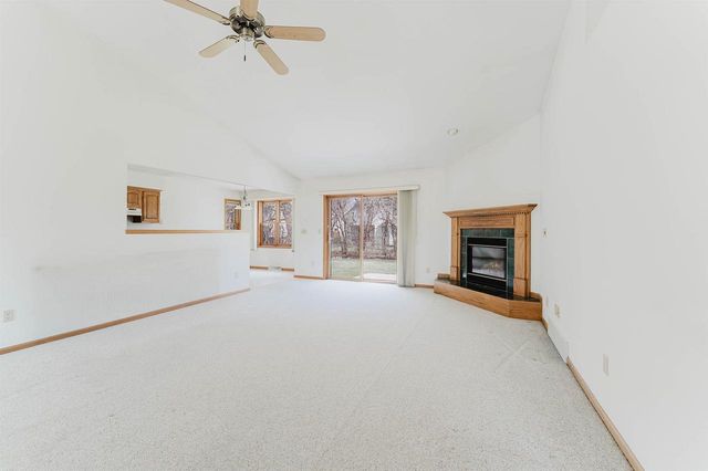 3120 MOCKINGBIRD WAY, Oshkosh, WI 54904