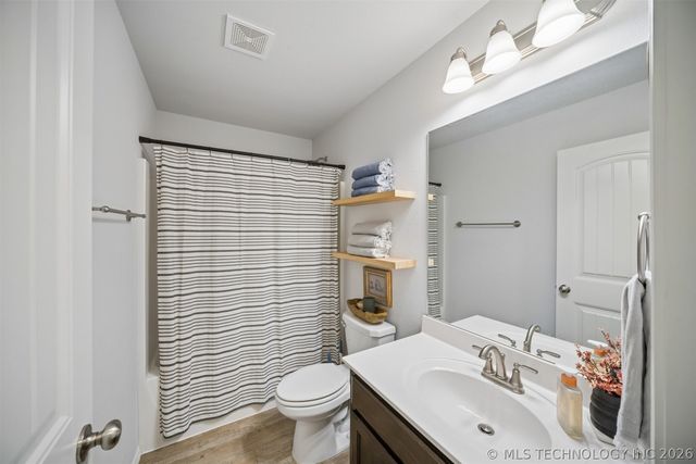 31699 E 64th Street S, Broken Arrow, OK 74014