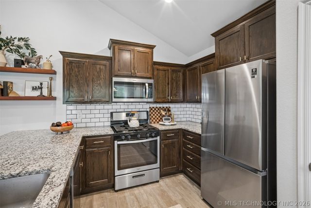 31699 E 64th Street S, Broken Arrow, OK 74014