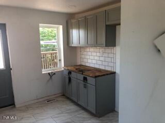 1227 Shelby Street, Bristol, TN 37620