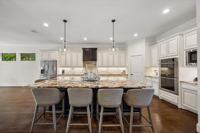 5622 Braesvalley Drive, Houston, TX 77096