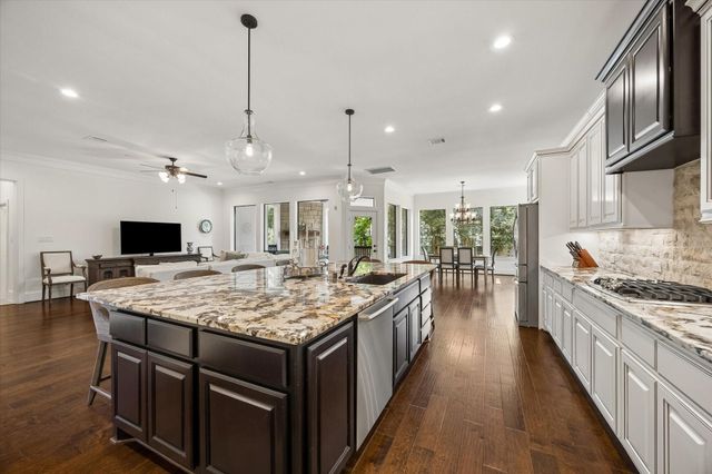 5622 Braesvalley Drive, Houston, TX 77096