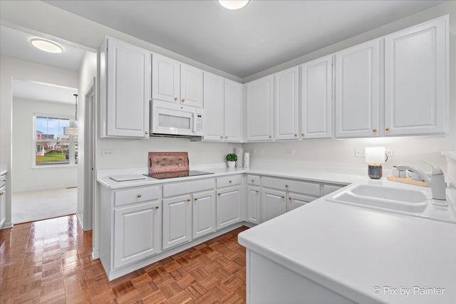 2410 Lindsay Court, West Chicago, IL 60185