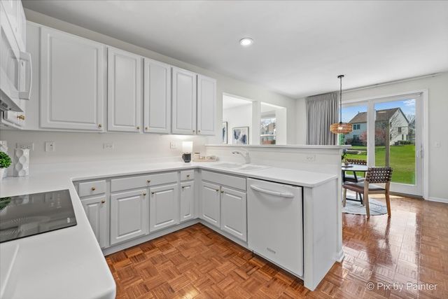 2410 Lindsay Court, West Chicago, IL 60185