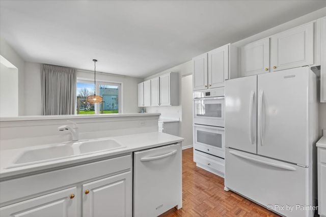 2410 Lindsay Court, West Chicago, IL 60185