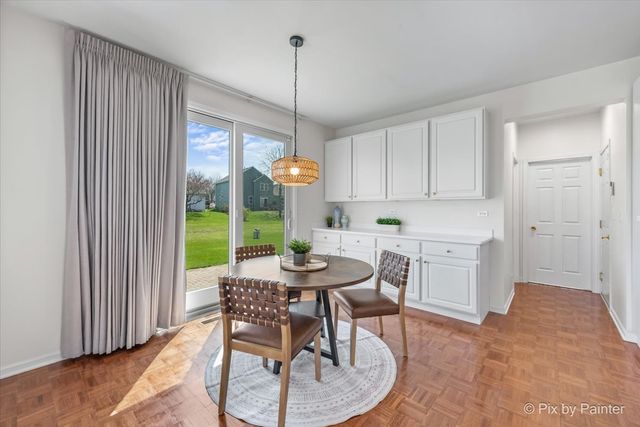 2410 Lindsay Court, West Chicago, IL 60185