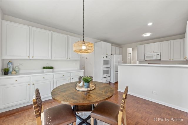 2410 Lindsay Court, West Chicago, IL 60185