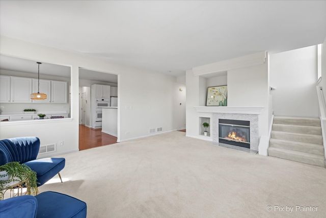 2410 Lindsay Court, West Chicago, IL 60185