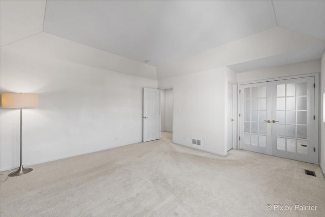 2410 Lindsay Court, West Chicago, IL 60185