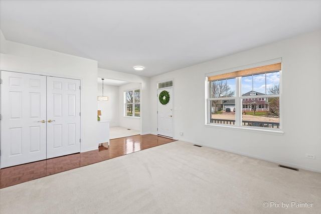 2410 Lindsay Court, West Chicago, IL 60185