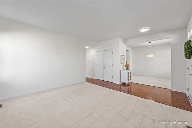 2410 Lindsay Court, West Chicago, IL 60185