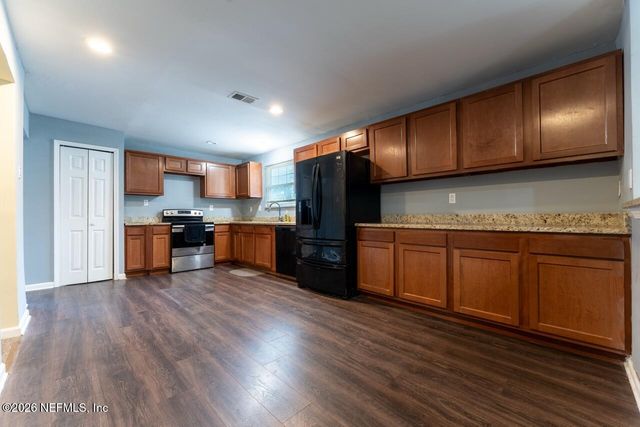 2604 HYDE PARK Road, Jacksonville, FL 32210