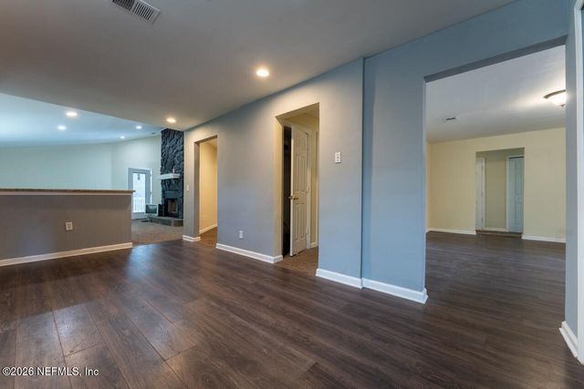 2604 HYDE PARK Road, Jacksonville, FL 32210