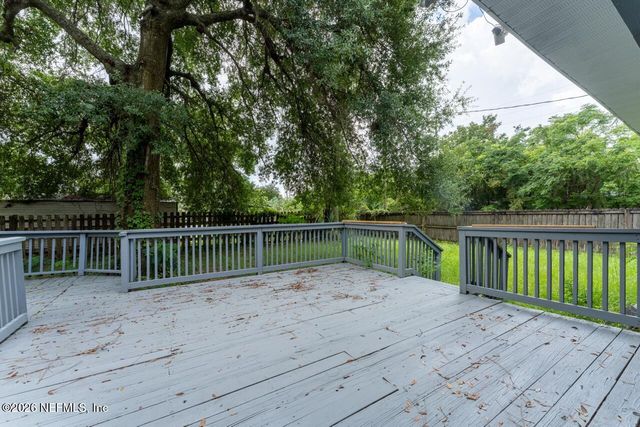 2604 HYDE PARK Road, Jacksonville, FL 32210