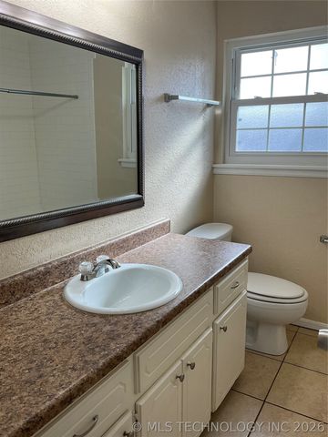 908 W Nashville Street, Broken Arrow, OK 74012