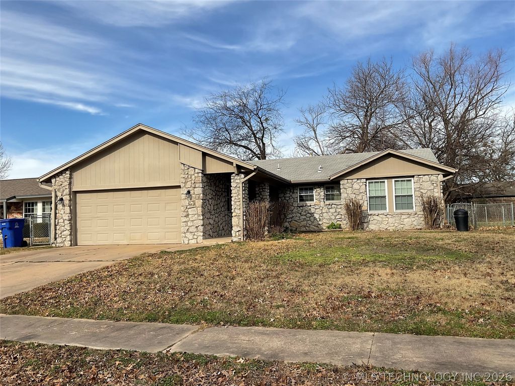 908 W Nashville Street, Broken Arrow, OK 74012