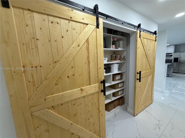 1950 NW 190th Ter, Miami Gardens, FL 33056