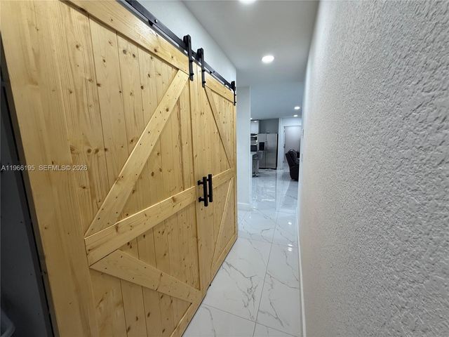 1950 NW 190th Ter, Miami Gardens, FL 33056